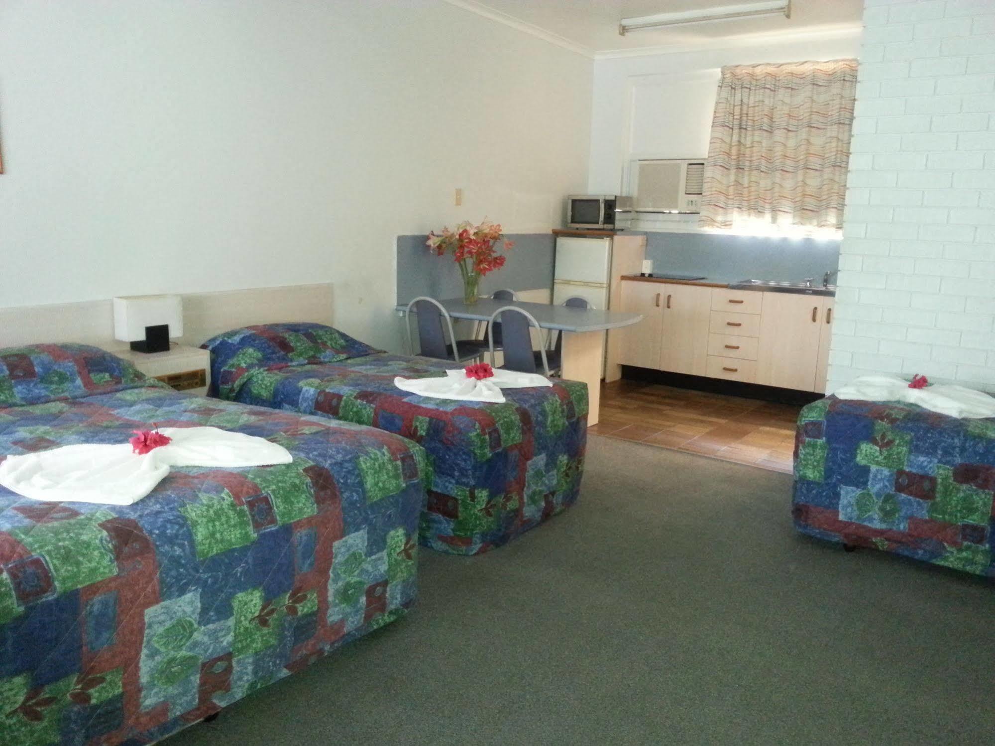 Golden Fountain Motel Rockhampton Luaran gambar