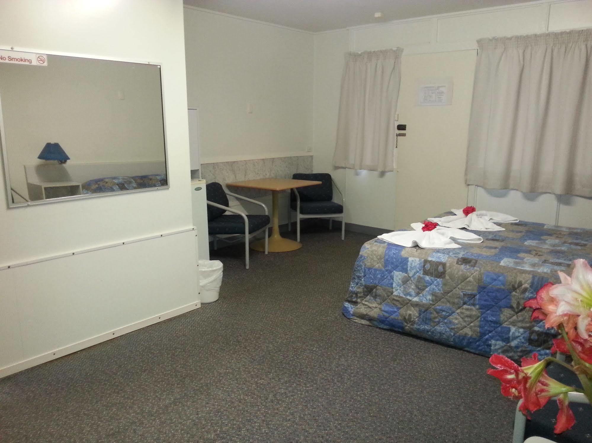 Golden Fountain Motel Rockhampton Luaran gambar