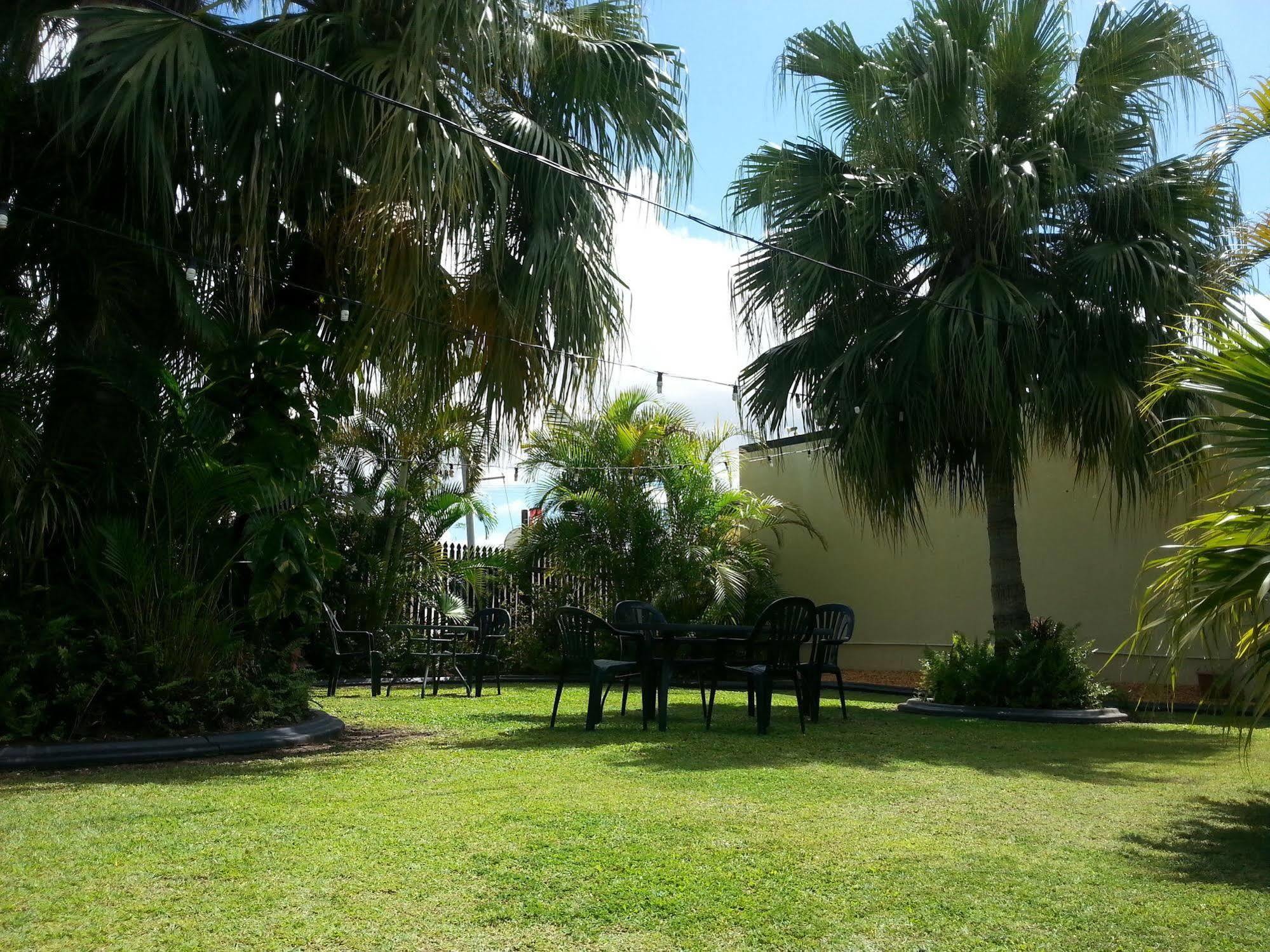 Golden Fountain Motel Rockhampton Luaran gambar