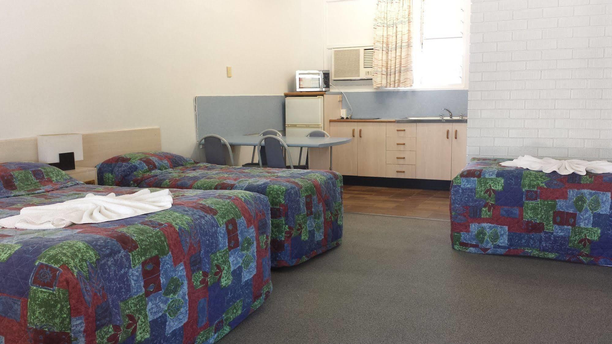 Golden Fountain Motel Rockhampton Luaran gambar